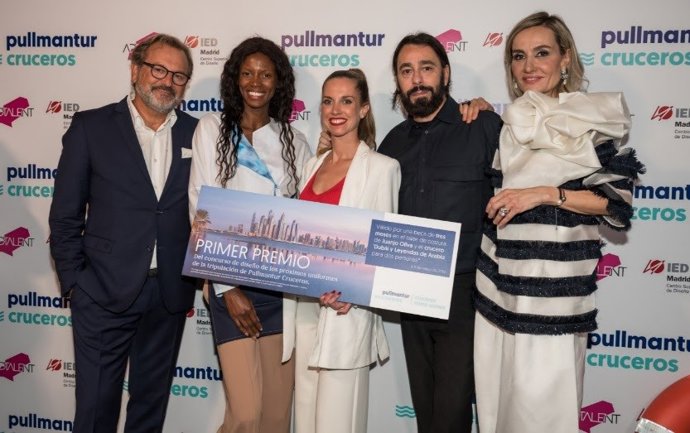 La tripulación de Pullmantur Cruceros estrenará uniformes con la firma de Natalia Pestaña