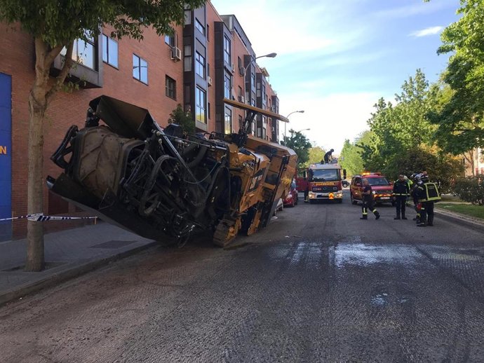Herido grave en Madrid un operario de 39 años tras caer de una fresadora desde unos 3 metros de altura