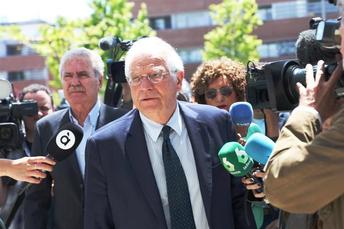 Continuan las visitas al Hospital Puerta de Hierro de Majadahonda (Madrid) donde se encuentra ingresado Alfredo Pérez Rubalcaba