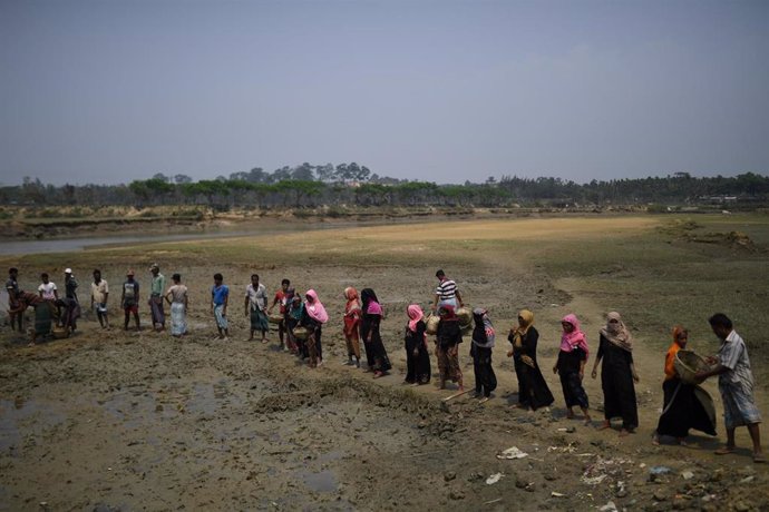 Birmania.- Los milicianos rohingyas condenan la violencia en los campos de refugiados de Bangladesh
