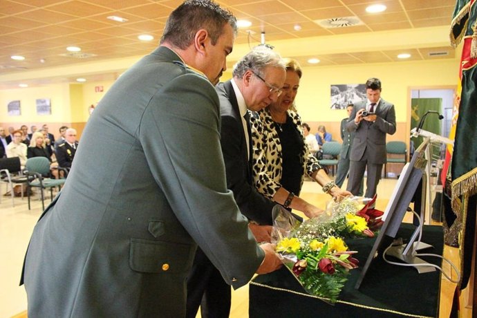 La Guardia Civil rinde homenaje en Intxaurrondo a la novia de un agente, asesinada por ETA hace 40 años en Beasain
