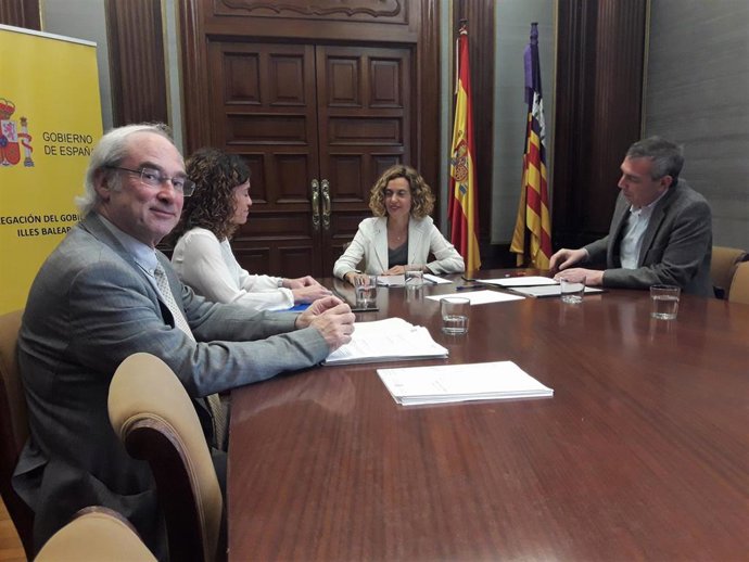 La ministra Batet se reúne con Rosario Sánchez antes de participar en un acto del PSIB en Llucmajor