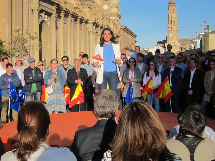 26M.-Arrimadas pide el voto para Cs porque es la "oportunidad de parar al sanchi