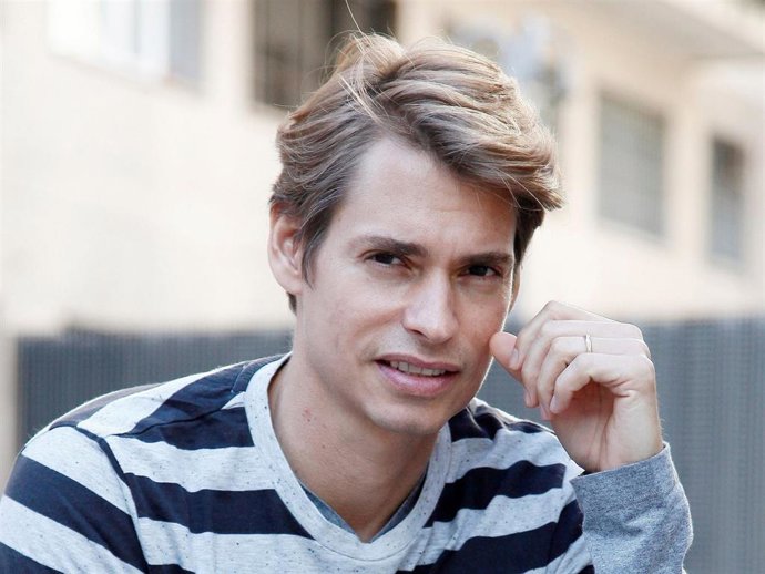 Carlos Baute habla de cómo es su día a día con dos bebés y uno más en camino