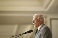 Borrell sobre las patrullas del SEBIN junto a la Embajada española: "Mientras estén en la puerta, no pasa nada"