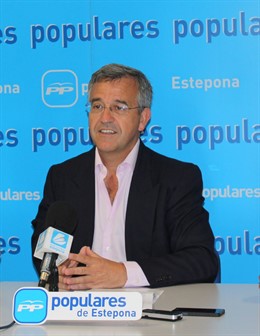 Málaga.- 26M.- García Urbano acabará en 2023 de pagar la "deuda heredada" y bajará el IBI de Estepona a la mitad