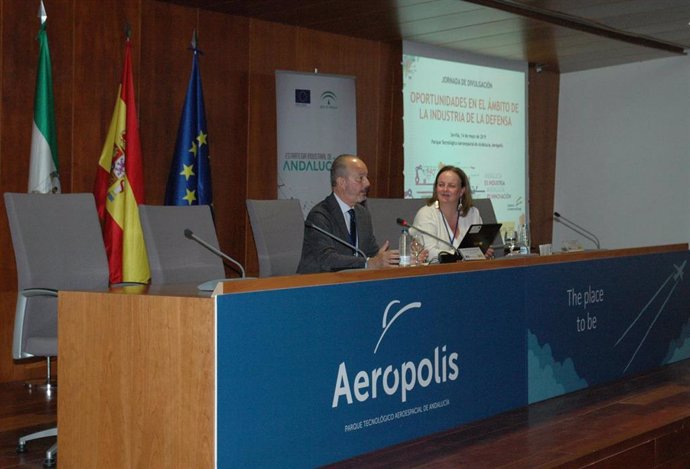 Junta y Ministerio de Defensa amplían su colaboración para impulsar la industria de la defensa en Andalucía
