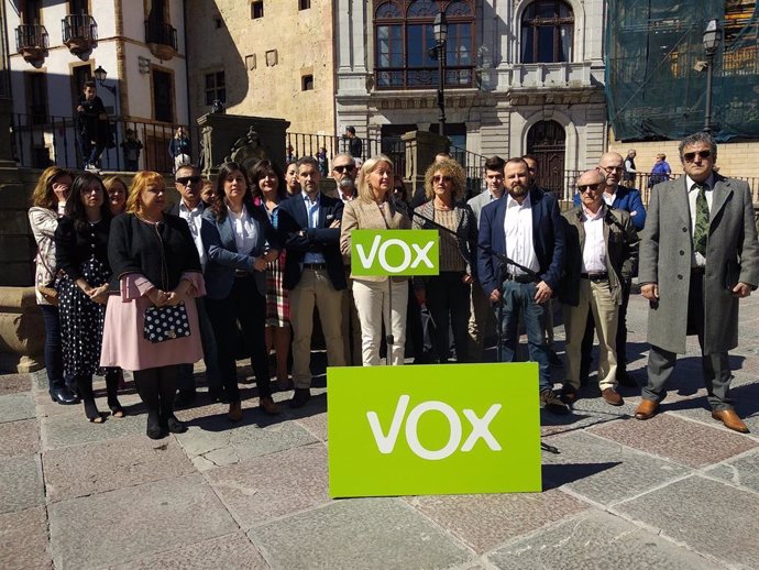 26M.-Oviedo.- Coto (Vox) presenta su candidatura a la Alcaldía con "hambre por hacer cosas por la ciudad"