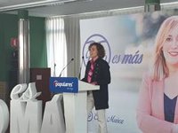 Dolors Montserrat elogia a Feijóo: "Eres el faro de Galicia y de muchos"