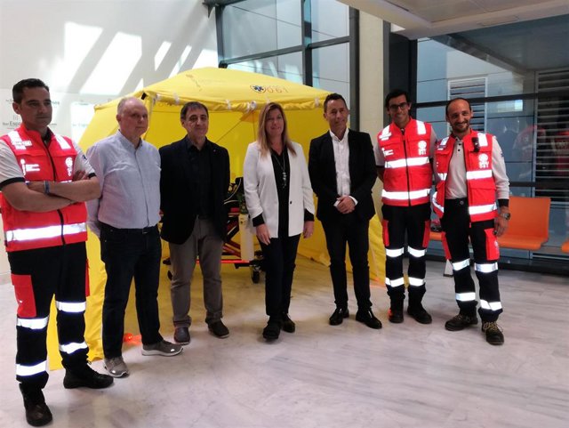 Gómez dice que el proyecto del Govern de internalizar el transporte sanitario terrestre urgente ha sido "un referente"