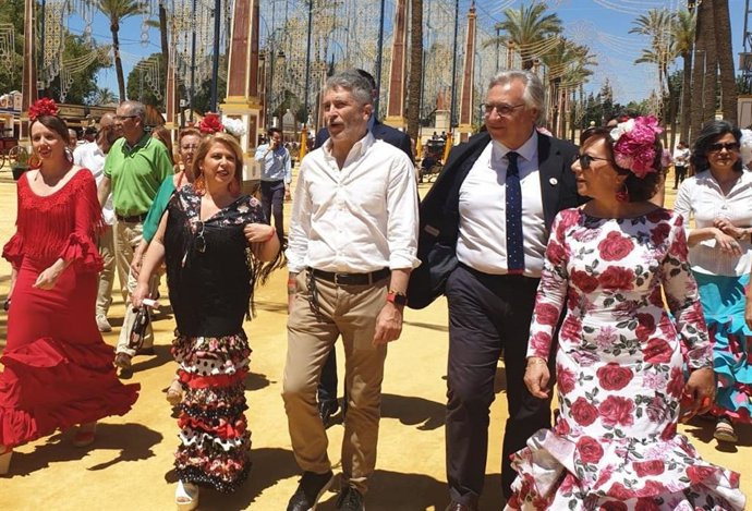 Marlaska dice que se adoptan las medidas para garantizar la seguridad de todas las embajadas, incluida la de Venezuela