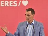 Sánchez asegura que el Gobierno aprobará "en esta legislatura" el estatuto de las industrias electrointensivas
