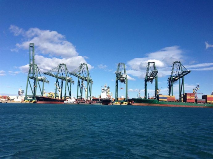 Grupo Moldtrans lanza un nuevo servicio de transporte marítimo que une los puertos de Valencia y Barcelona con Dubái