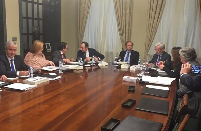 García-Escudero preside la reunión de la Mesa del Senado