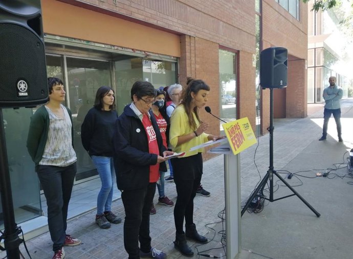 26M.- La CUP Critica La Pobreza Femenina Y Exige La Municipalización De Las Empresas Externas