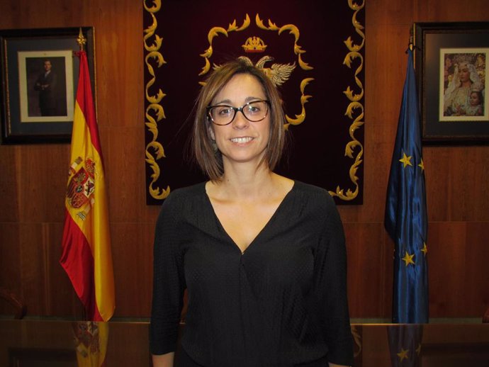 Málaga.- La alcaldesa de Alhaurín el Grande realiza el reparto de concejalías del nuevo equipo de gobierno