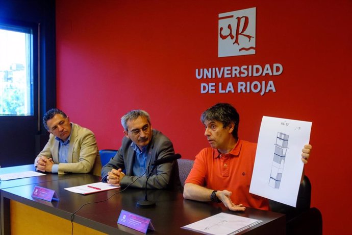Un equipo de ingenieros de la Universidad de La Rioja desarrollará un nuevo sistema de anclaje de señales verticales