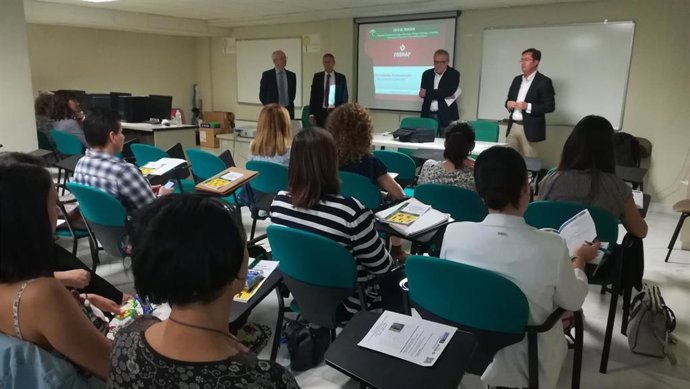 Almería.-Junta ve una "infradeclaración" de enfermedades profesionales que afectan al trabajador y al sistema sanitario