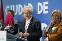 El Roto, Medalla de Oro de Madrid, se queda con la ciudad "ingrávida, como distraída, ausente, ida, con lejanía cortés"