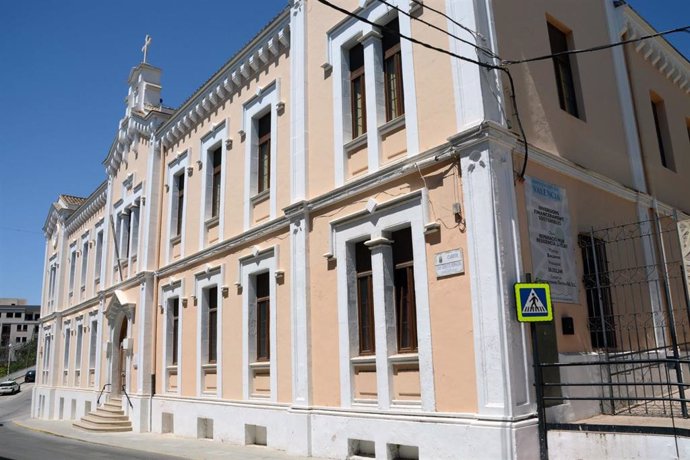 UN VECINO DE BOCAIRENT DA SU HERENCIA AL PATRONATO DE LA RESIDENCIA DE LA 3 EDAD