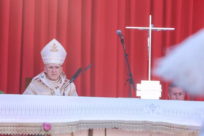 Misa solemne con motivo de la Festividad de Nuestra Señora de la Almudena en Madrid