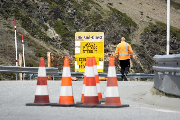 Francia avanza a este miércoles la reapertura de la carretera para acceder a Andorra
