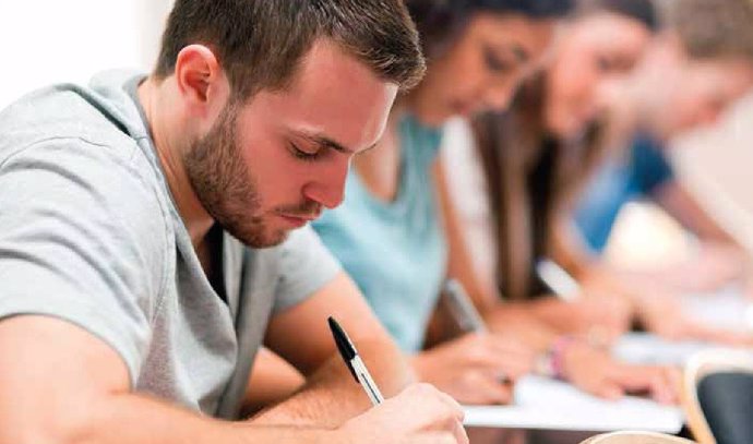 Educación.- Más de 12.600 andaluces inscritos para las pruebas de obtención del Graduado en ESO para mayores de 18 años