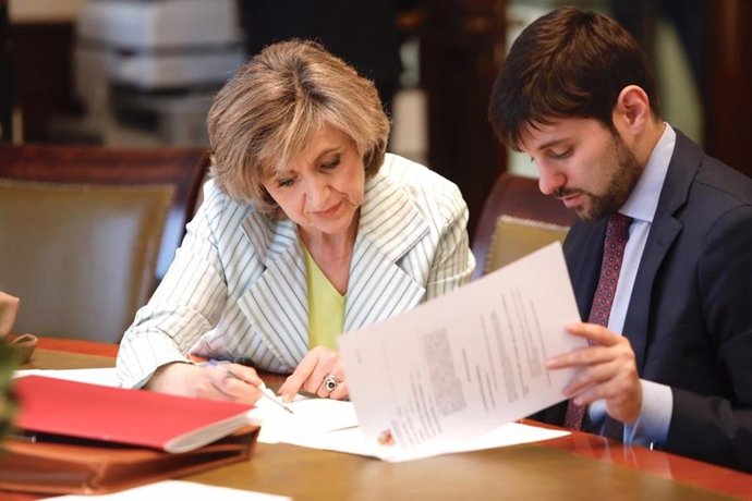 Carcedo dice que en unos dos meses llegarán los primeros usuarios del Centro de Discapacidades Neurológicas de Langreo