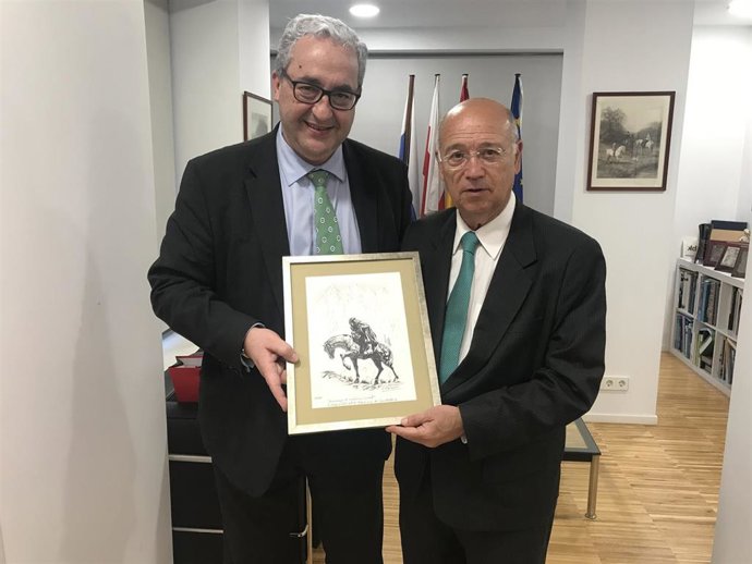 El experto en nutrición Ángel Gil desmonta los mitos negativos sobre los lácteos y aconseja su consumo