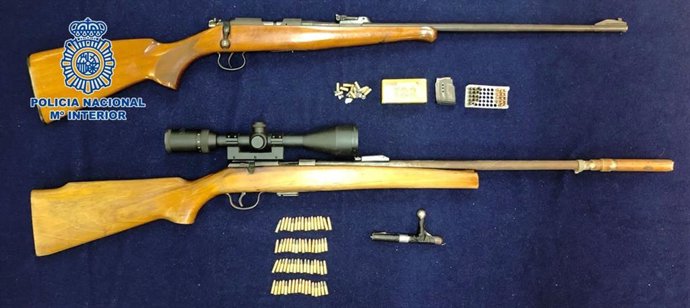 Córdoba.- Sucesos.- Detenidos dos acusados de tenencia ilícita de armas y de un robo con fuerza