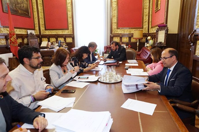 El Ayuntamiento de Valladolid amplía hasta el 30 de mayo el plazo para la conclusión de las obras de la Plaza Mayor