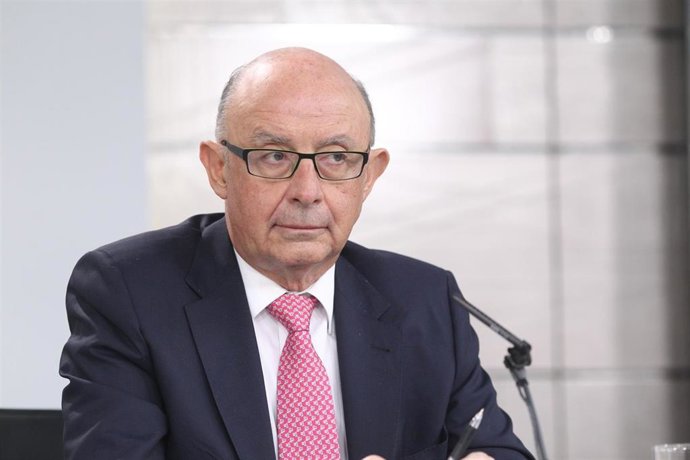 Rueda de prensa del ministro de Hacienda, Cristóbal Montoro