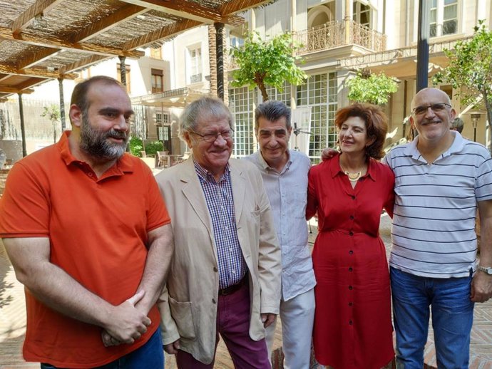 Granada.- 26M.- Ian Gibson, en la candidatura de Podemos IU Adelante, que plantea desenterrar el río Darro