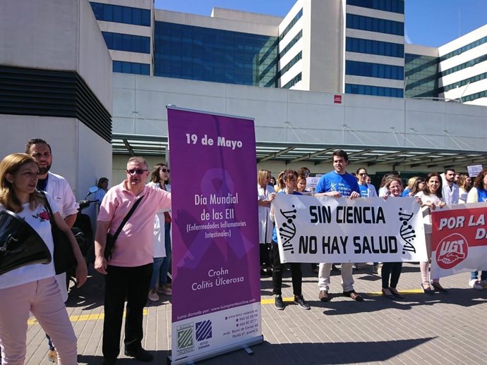 Investigadores del IIS La Fe cumplen tres meses de protestas para denunciar su "agónica" situación de temporalidad