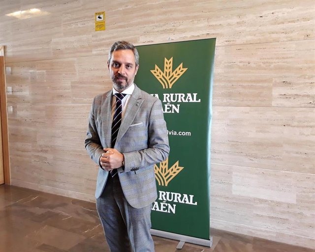 Jaén.- Bravo anima al sector oleícola a trasladar "cualquier elemento objeto de mejora" en el ámbito burocrático