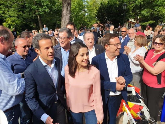 26M.- "Dejarse La Piel Por España Vale Mucho La Pena Y Lo Seguiremos Haciendo", Dice Arrimadas En Oviedo