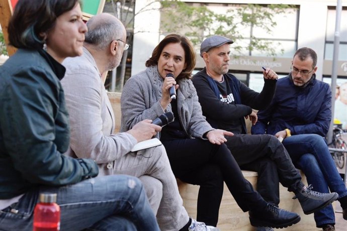 AV.- 26M.- Colau dice que el agua podría bajar un 16% y pide a Maragall aclarar si la quiere pública