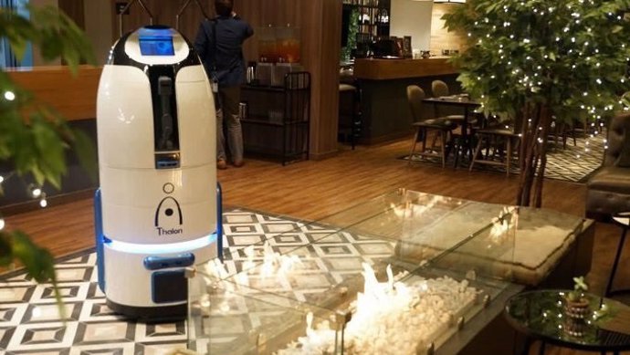 Thalon, el primer robot colombiano que revolucionará la industria hotelera