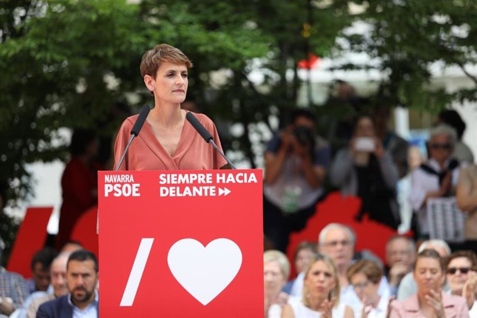 Pedro Sánchez interviene en un acto político del PSOE en Pamplona