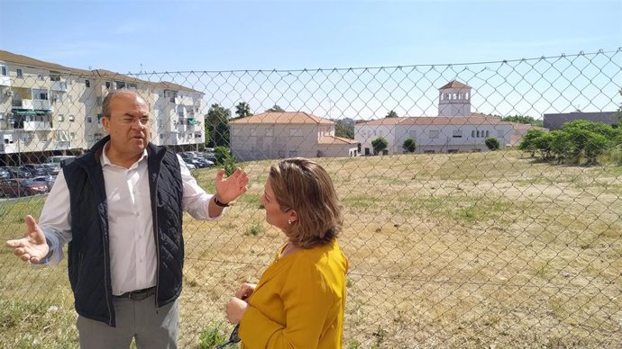 26M.- Monago Se Compromete A Recuperar Todas Las Plazas En Centros De Mayores "Recortadas" En Esta Legislatura