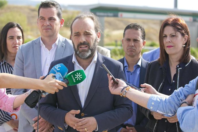 Málaga.- 26M.- Cs promete una línea rápida litoral de la EMT y el billete único intermodal