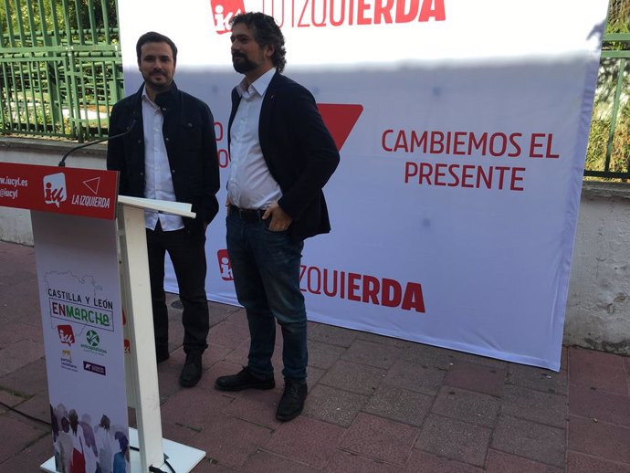 Alberto Garzón censura el veto de l'independentisme a Iceta i adverteix que van "contra direcció"
