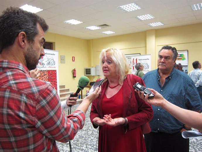 Encarna Chacón (CCOO) ve un "error grave" un 'gobierno a la andaluza' en Extremadura