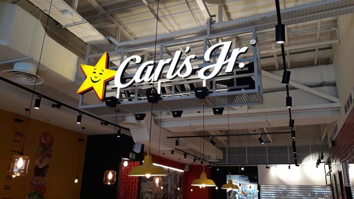 COMUNICADO: La cadena de hamburguesas americana Carl's Jr. Llega a intu Xanadú