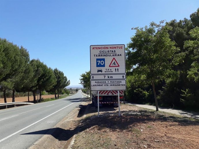 El Gobierno de Navarra señaliza dos vías de uso frecuente de ciclistas de carretera