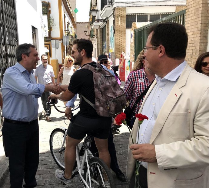 Sevilla.-Espadas anuncia más ejes peatonales en Casco Antiguo y acciones en San Laureano, Santa Clara o muralla macarena