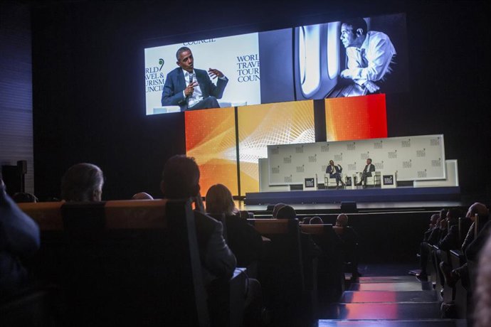 El expresidente estadounidense Barack Obama interviene en Congreso Mundial de Turismo WTTC.  