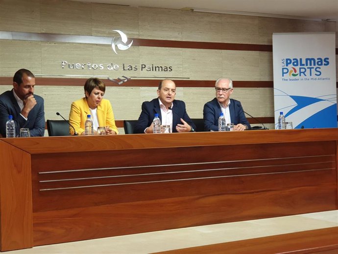 Puerto de Las Palmas impulsará la introducción de productos agroalimentarios canarios en los cruceros