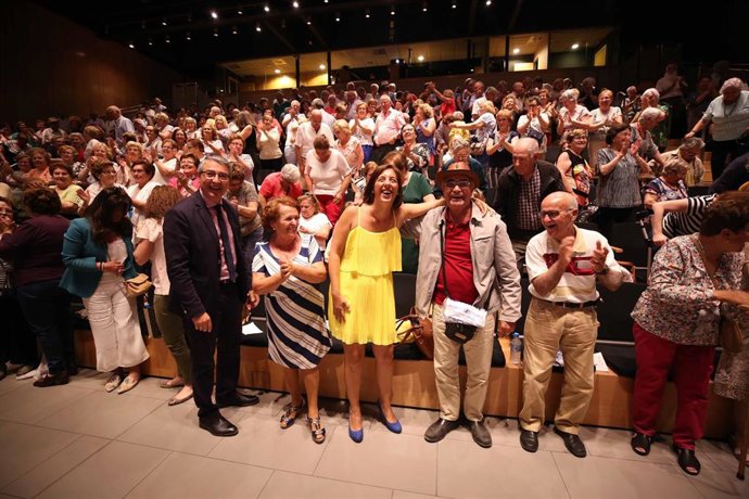 Málaga.- La Diputación fomenta el voluntariado para acompañar a mayores que viven solos en los municipios más pequeños