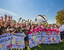 Valencia.- Más 300 estudiantes de cuatro colegios se suman a la campaña para proteger a la infancia de las guerras